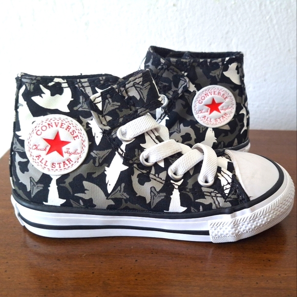 Converse All Star Shark Bite Canvas Sneakers Infant Boys Size 6 - Picture 8 of 10